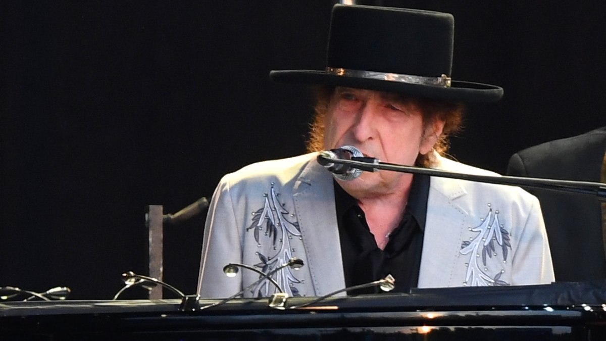 Bob Dylan announces tour dates, including three concerts in Chicago Bob Dylan announces tour dates, including three concerts in Chicago