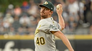 CHICAGO – AUGUST 17: Chris Bassitt #40 of the Oakland Athletics pitches against the Chicago White Sox on August 17, 2021 at Guaranteed Rate Field in Chicago, Illinois. (Photo by Ron Vesely/Getty Images)