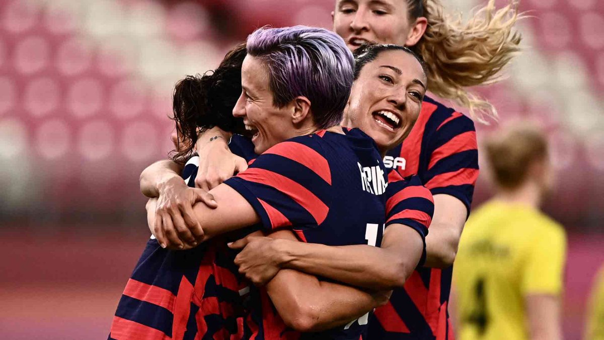 Us Women S Soccer Team Defeats Australia To Win Bronze Medal Nbc Chicago Us Women S Soccer Team Defeats Australia To Win Bronze Medal Nbc Chicago