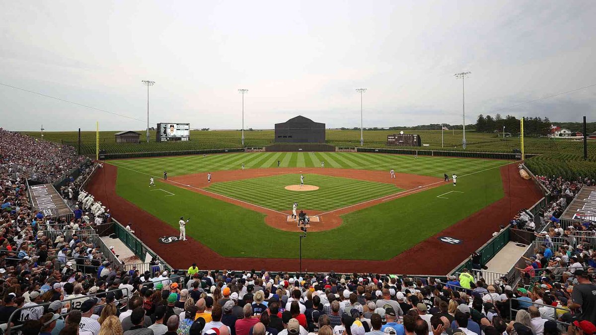 Chicago Cubs, Cincinnati Reds to Play at Field of Dreams Site in