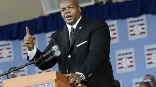White Sox slugger Frank Thomas points his finger in the air while giving his Hall of Fame induction speech in Cooperstown