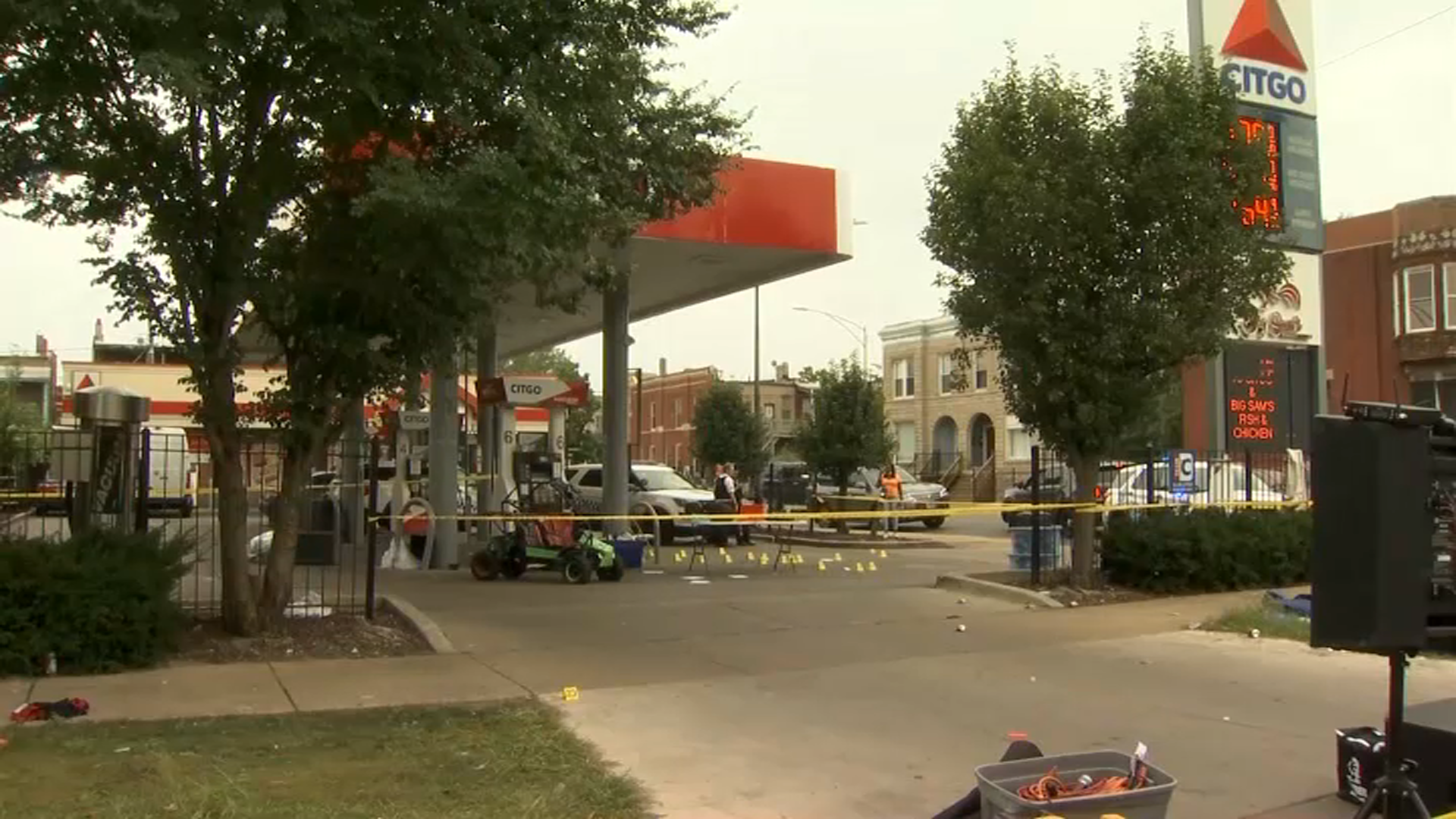 State Lawmaker Wants Armed Guards in All Chicago Gas Stations