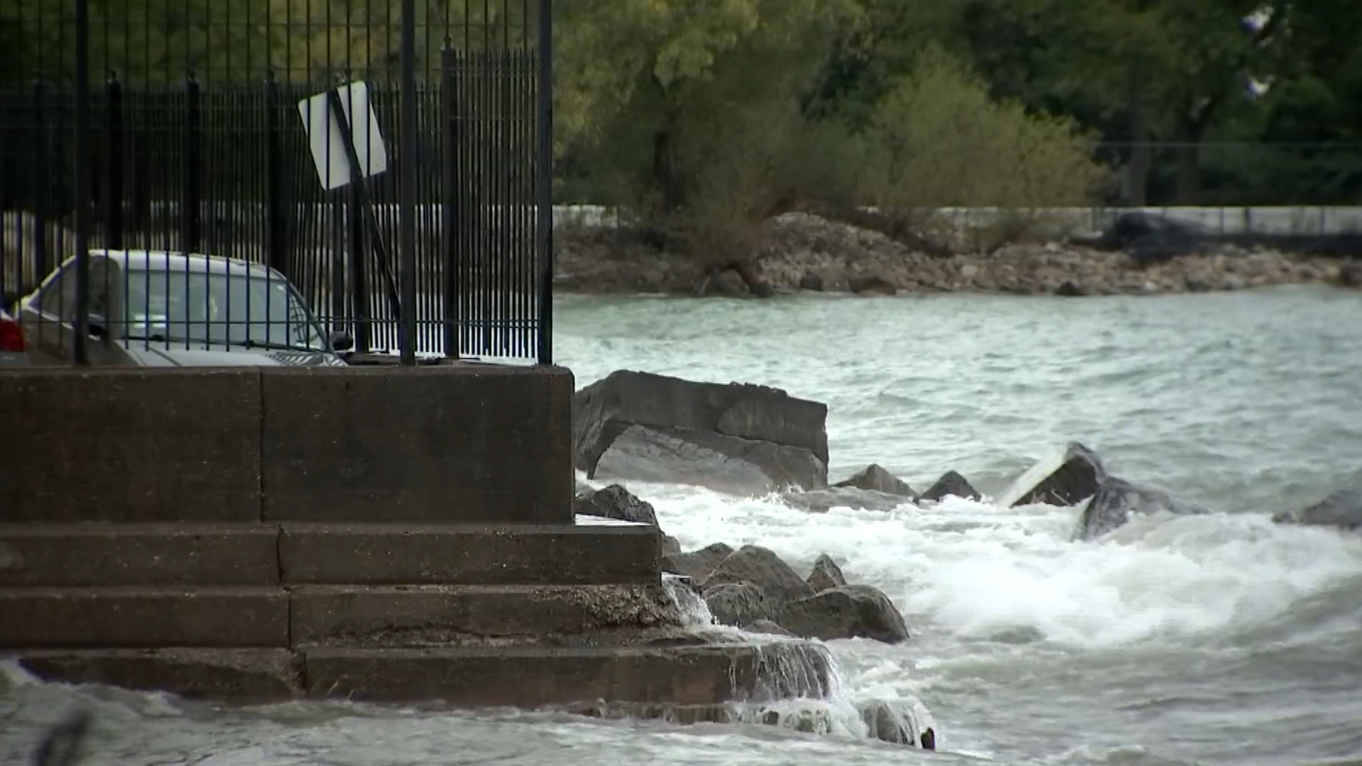 Residents Along Lake Michigan Brace for High Waves, Flooding This Week