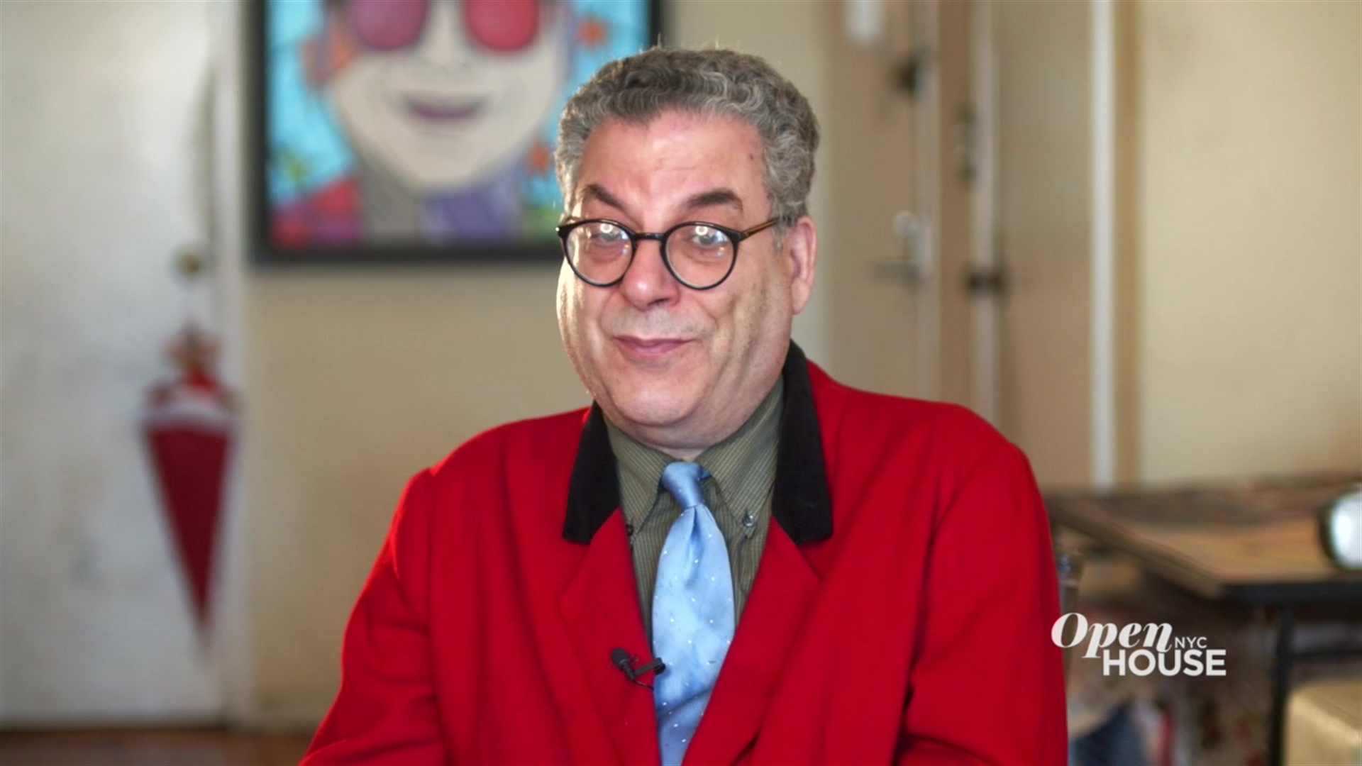 Author Michael Musto Tours His ‘Flamboyant and Colorful' Living Space, image size:1920x1080