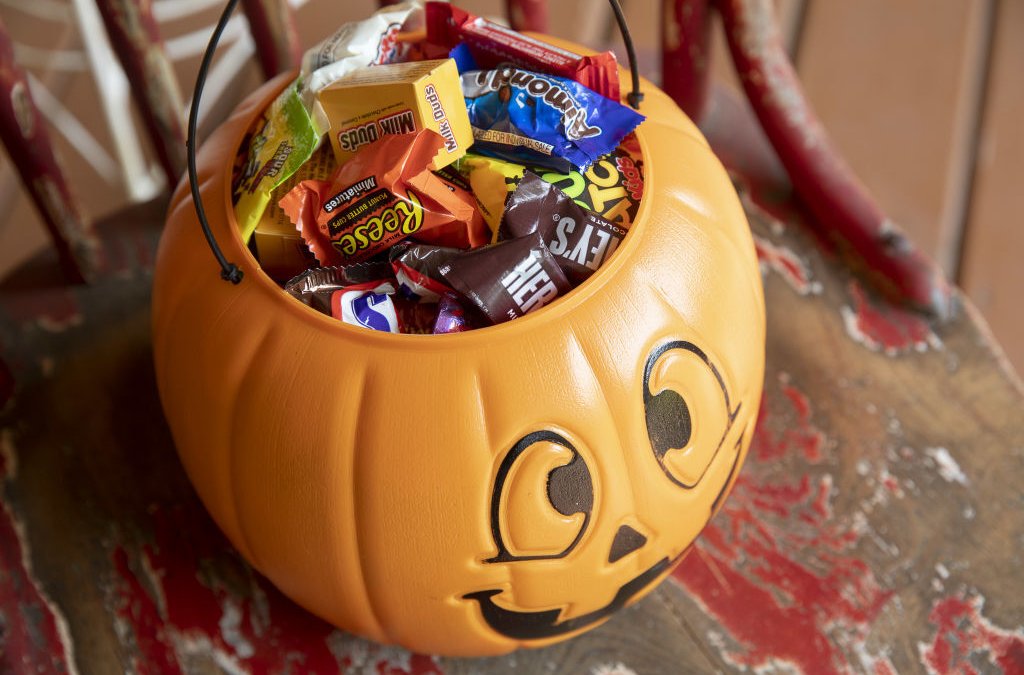 This Is the Most Popular Halloween Candy in Illinois, Report Reveals - Vimarsana News