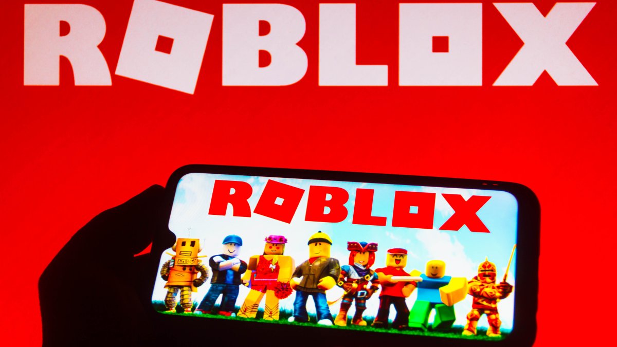 Experts, Users Warn About Explicit Content on Popular Gaming Platform Roblox - Vimarsana News