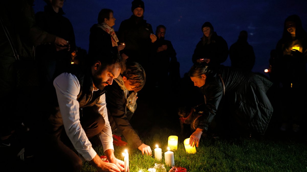 Father of Suspect in UK Lawmaker's Slaying Is 'Traumatized' – NBC Chicago - Vimarsana News