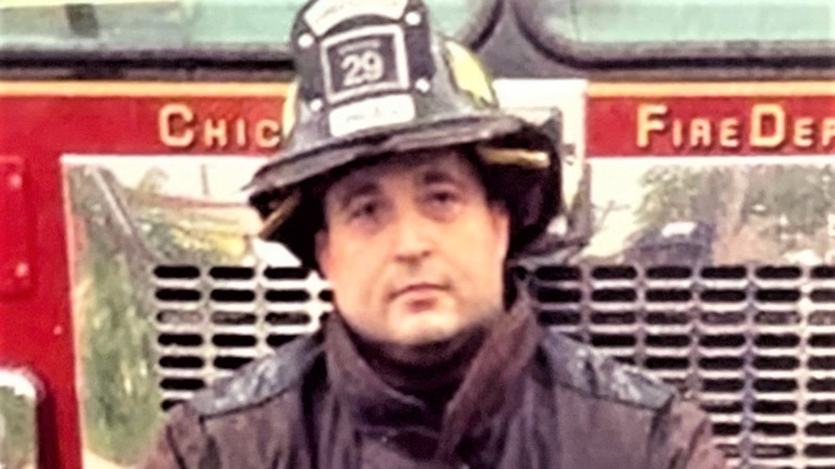 Chicago Firefighter Dies of COVID-19 Complications - Vimarsana News