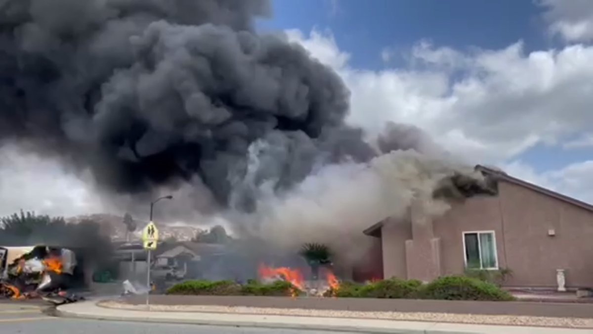 At Least Two Die in Santee Plane Crash – NBC Chicago - Vimarsana News