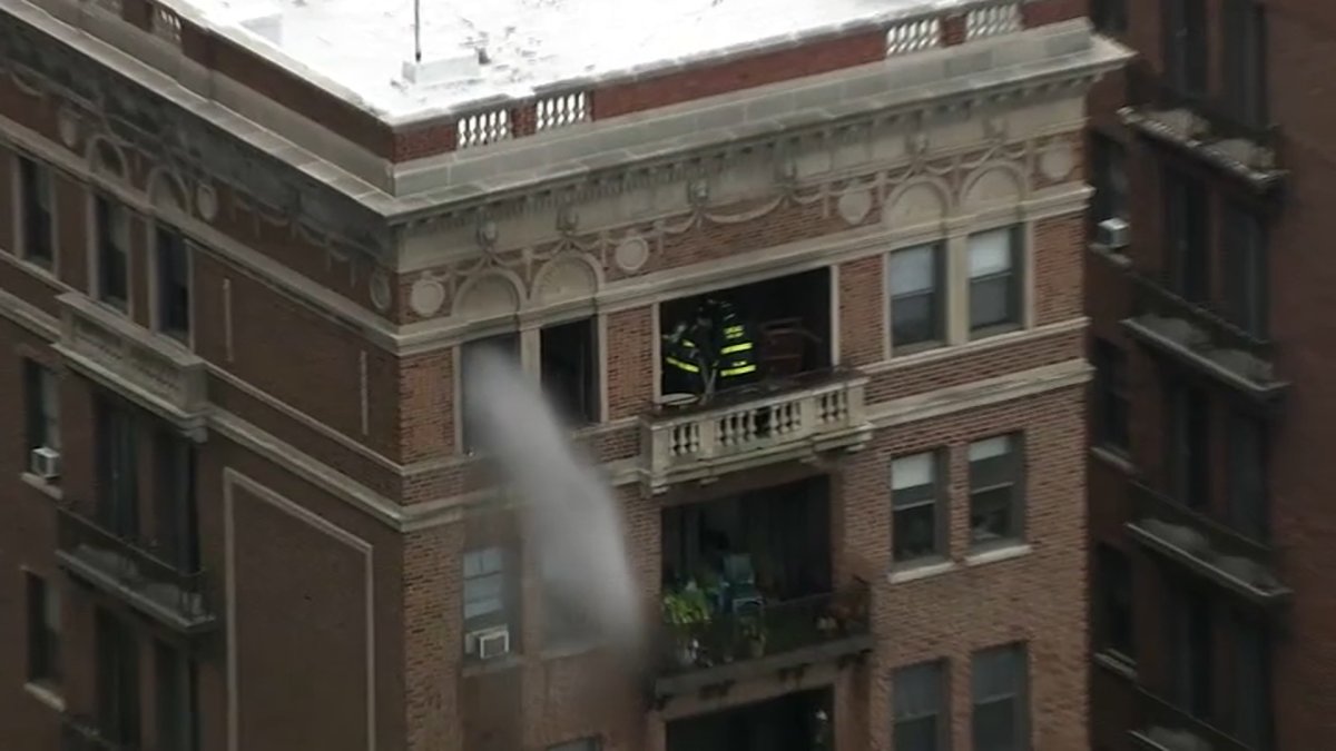 1 Dead, 4 Injured in Lincoln Park High-Rise Apartment Building Fire ...