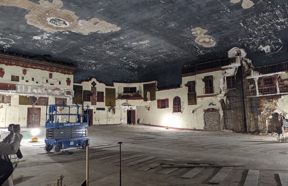 See Inside: Ramova Theatre, Vacant For 35 Years, About to Get New Life ...