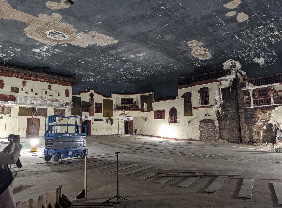 See Inside: Ramova Theatre, Vacant For 35 Years, About to Get New Life ...