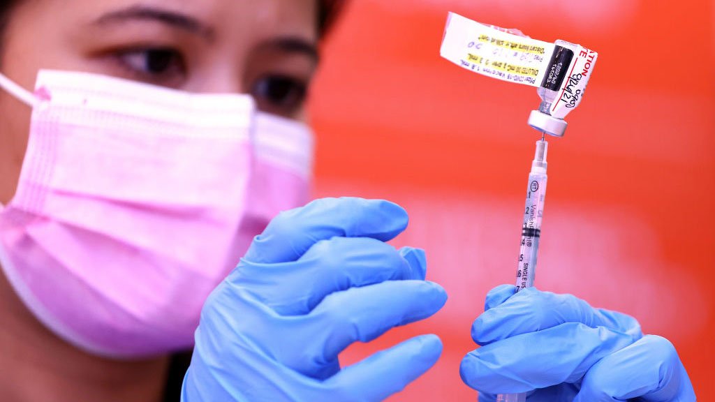 Illinois Coronavirus Updates: CPD Vaccinations, Chicago Mask Mandate, Colin Powell – NBC Chicago - Vimarsana News