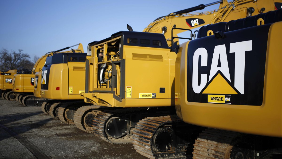 Contractor Dies in Fall at Caterpillar Foundry in Illinois NBC Chicago