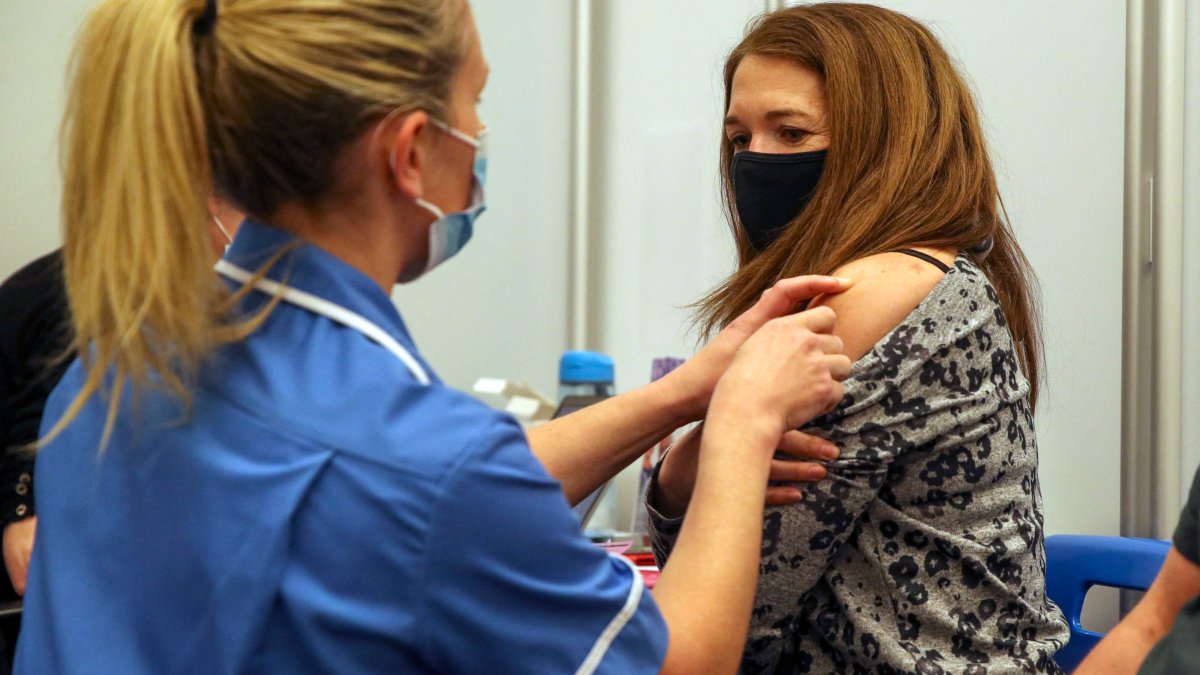 New COVID Boosters Are Now Available in the Chicago Area. Here’s Who Experts Say Should Get the Shot