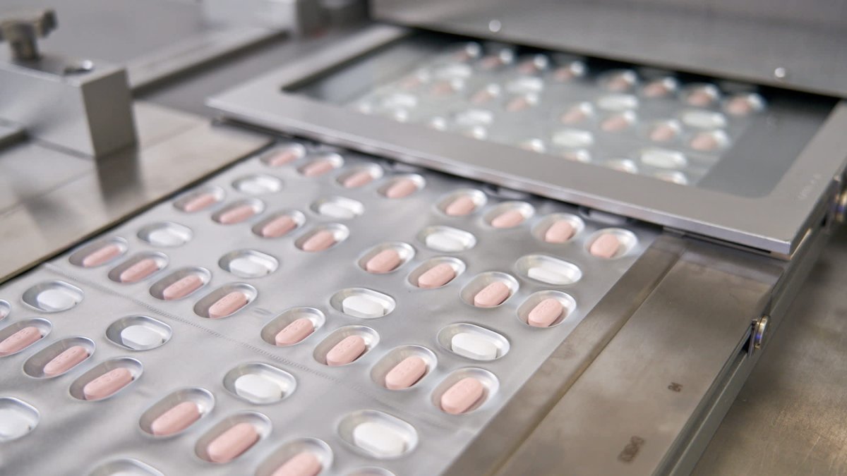 What Medicine Can You Take for COVID? Paxlovid, Remdesivir and Other Treatment Options What Medicine Can You Take for COVID? Paxlovid, Remdesivir and Other Treatment Options