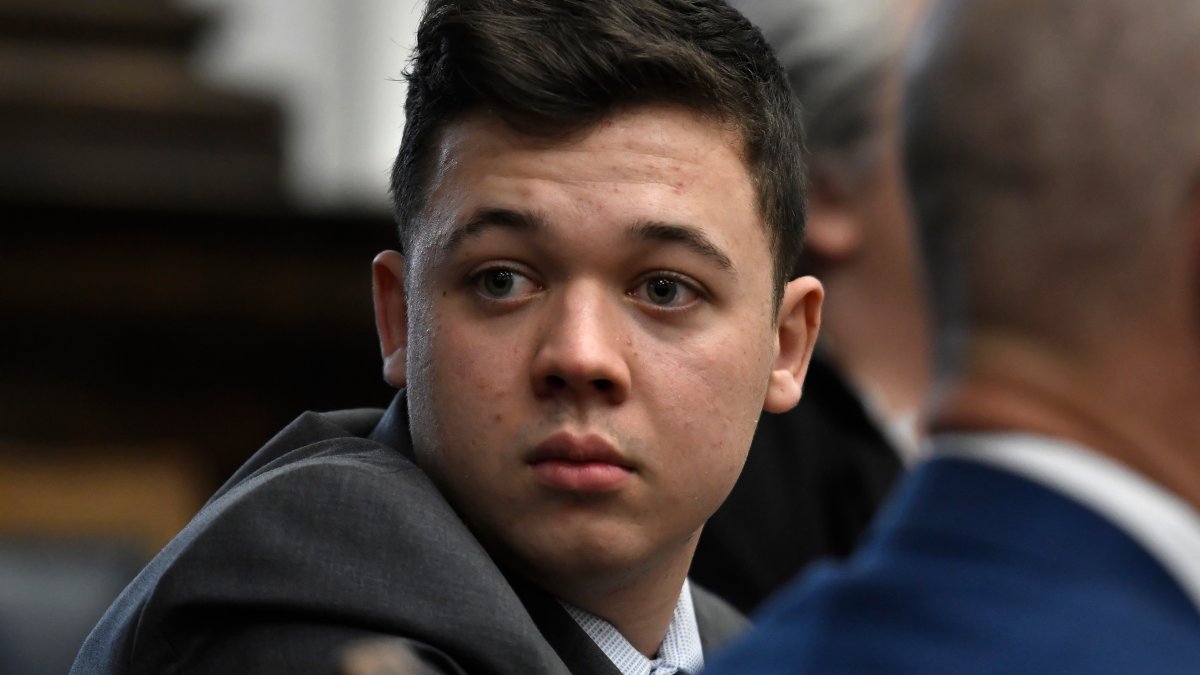 Kyle Rittenhouse Boxing Kyle Rittenhouse Tells Fox News He’s ‘Not a Racist Person,’ Backs BLM ...