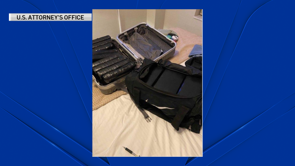 Federal Agents Seize Private Plane 100 Kilos Of Cocaine During Chicago