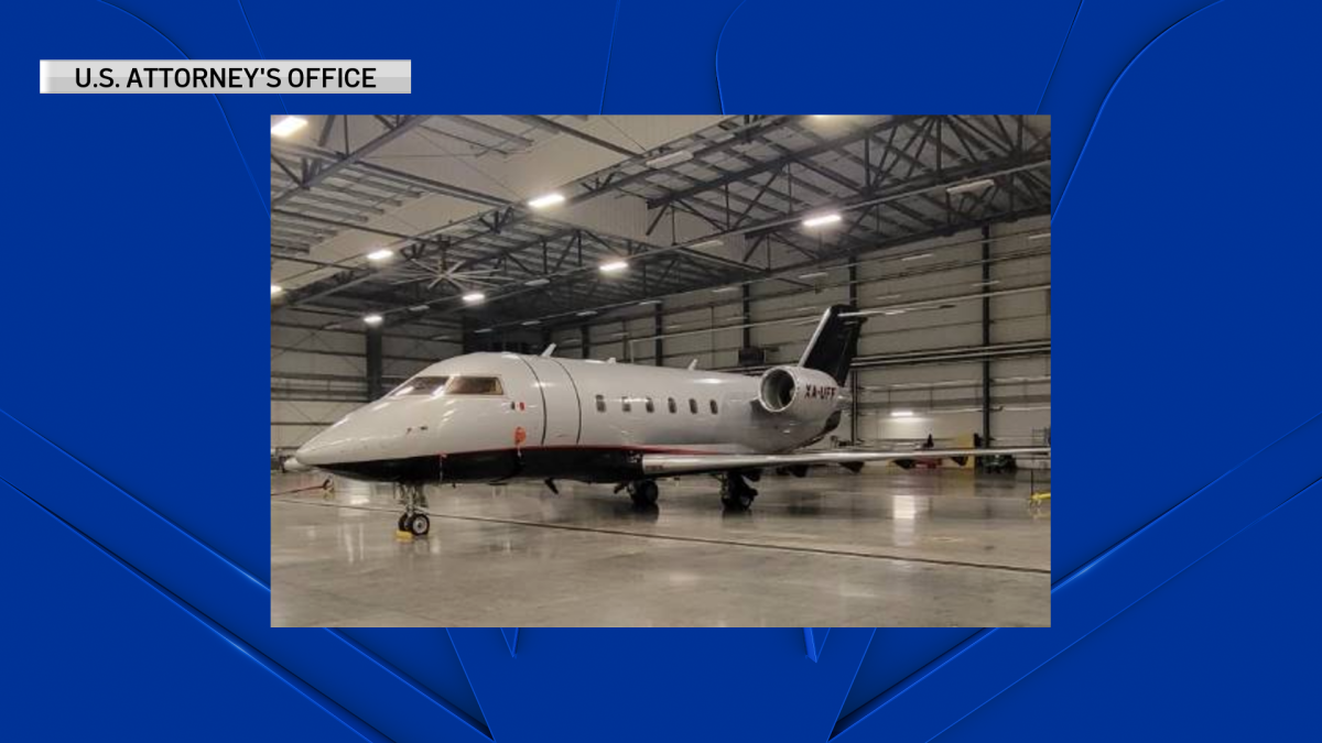 Federal Agents Seize Private Plane 100 Kilos Of Cocaine During Chicago