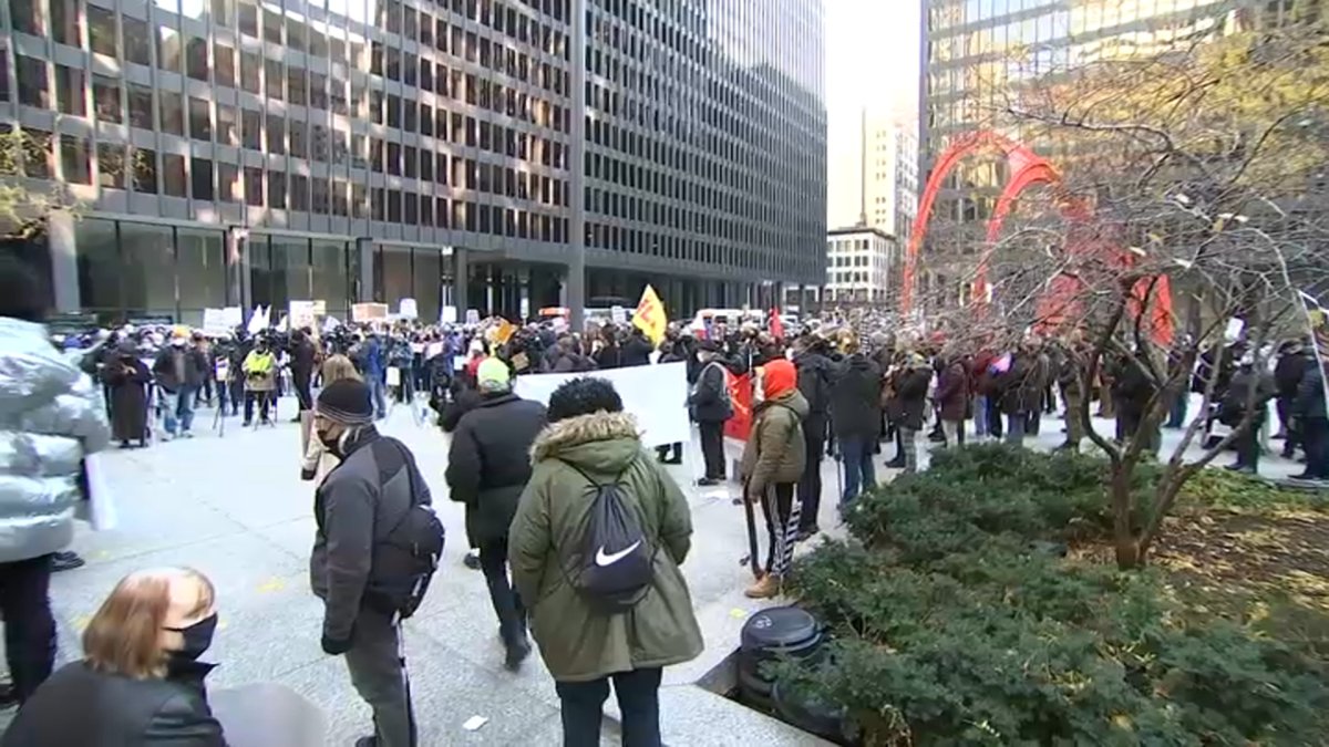 Kyle Rittenhouse Verdict Prompts Downtown Chicago Protests - Vimarsana News