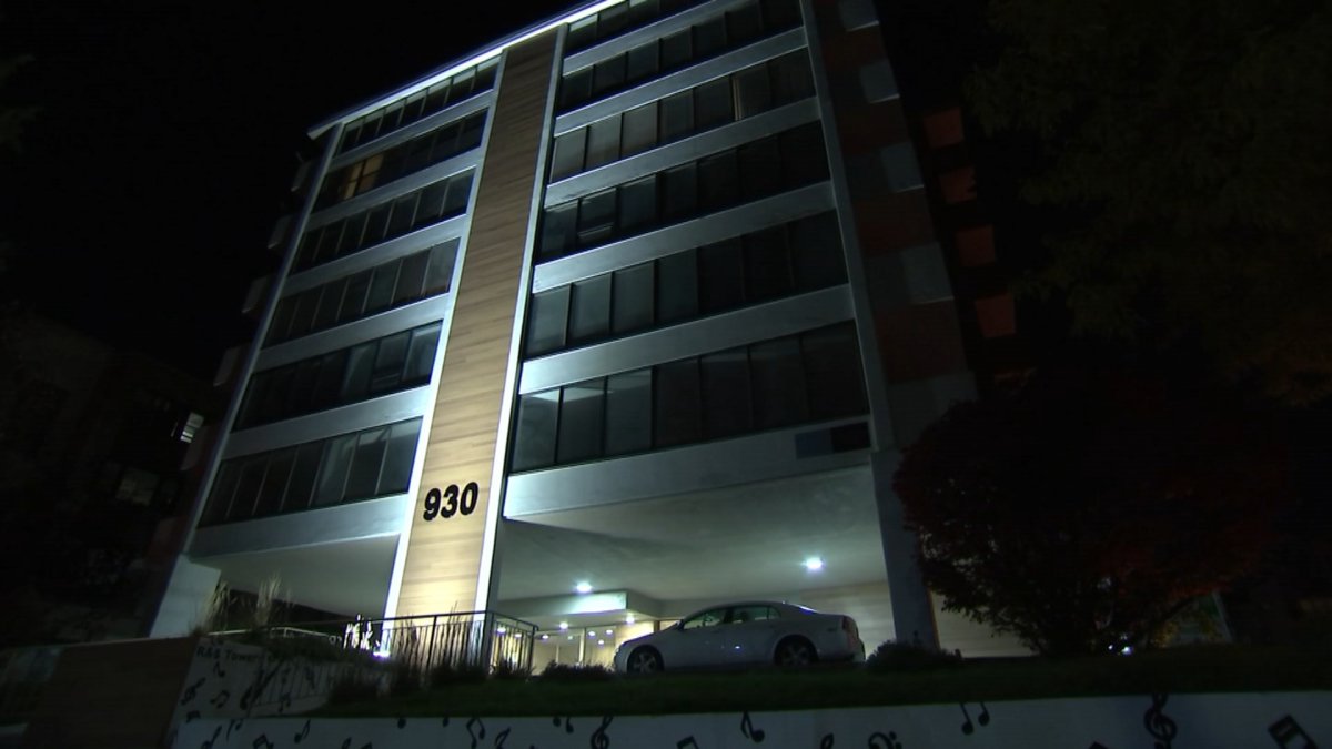 Residents Frantically Moving Out of Oak Park Building That Could be in Danger of Collapse NBC