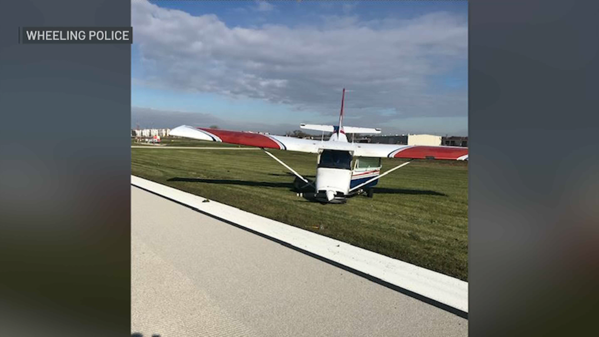 Plane Skids Off Runway While Landing At Wheelings Chicago Executive Airport Nbc Chicago