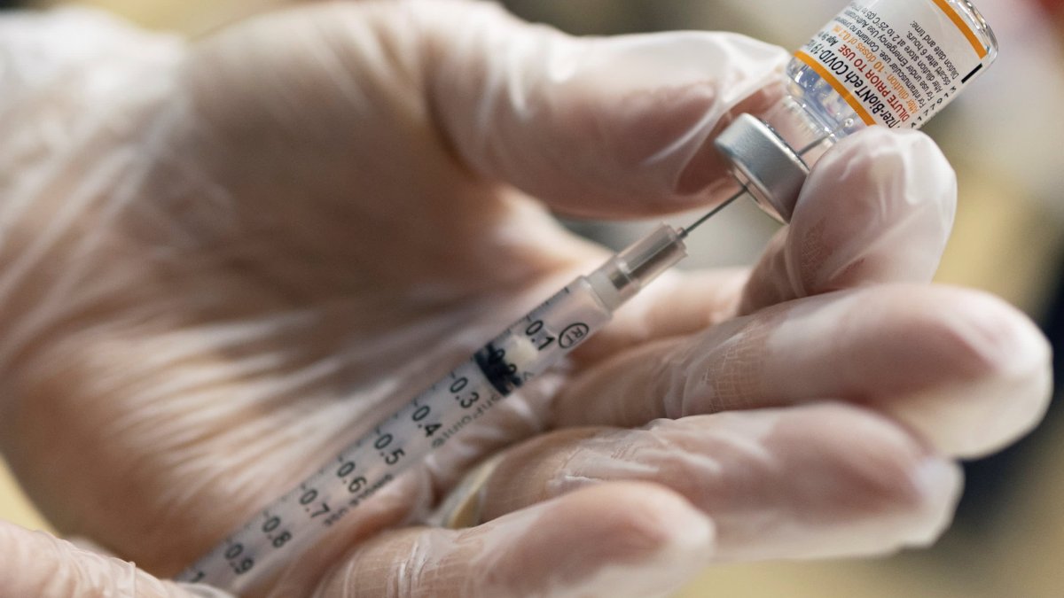 FDA Plan to Fast-Track Pfizer Vaccine for Kids Under 5 Fails to Deliver, Leaving Parents Waiting Until April - Vimarsana News