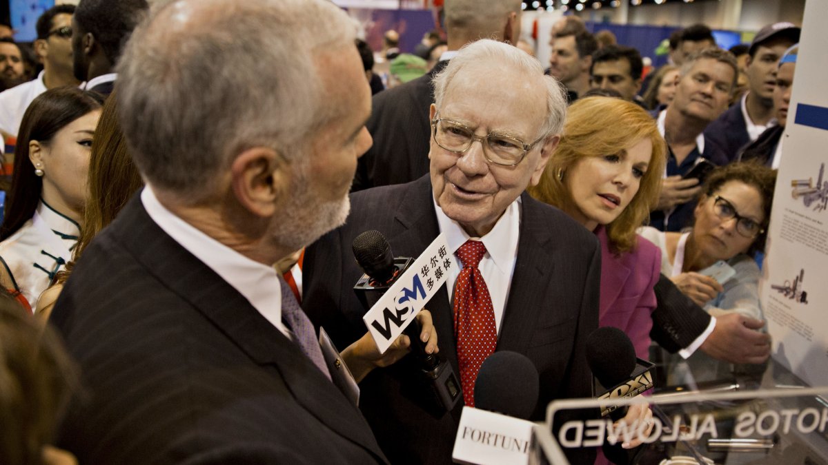 For Warren Buffett and Berkshire Hathaway, the Big Issues Haven't Changed - Vimarsana News