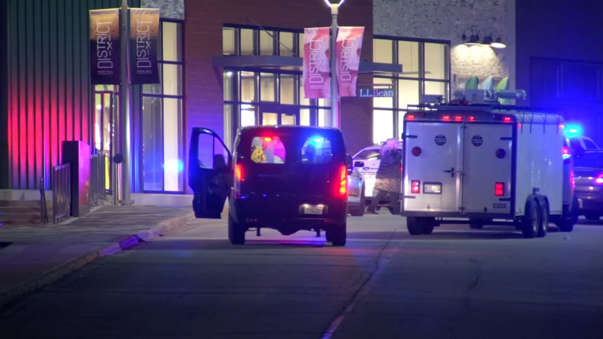Two Chicago men in custody for Oak Brook Mall shooting