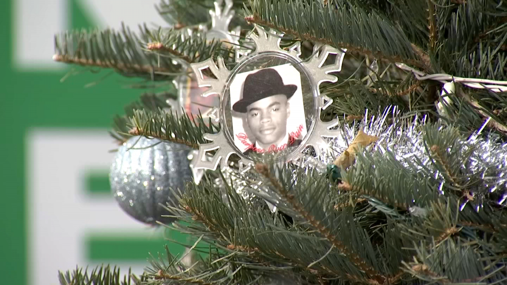 Kenosha Nursing Homes Christmas 2022 St. Sabina Decorates Christmas Trees With Victims Of Gun Violence – Nbc  Chicago