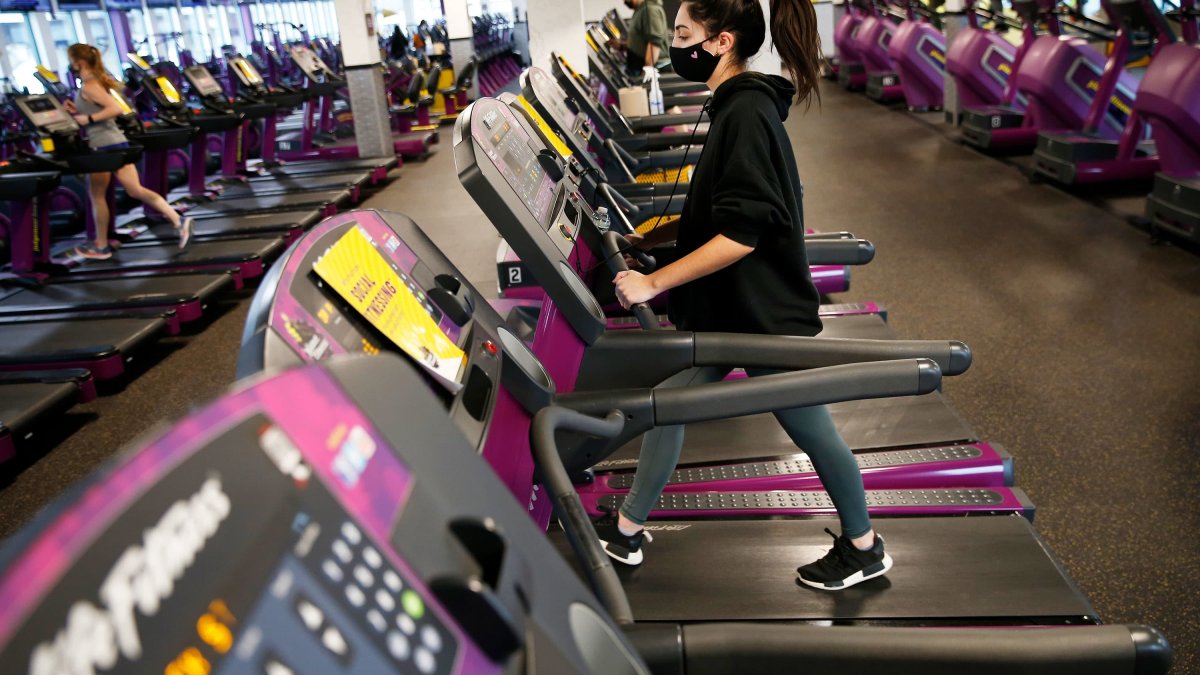 Planning to work on that 'summer body'? Planet Fitness will offer free classes. Here's how to register