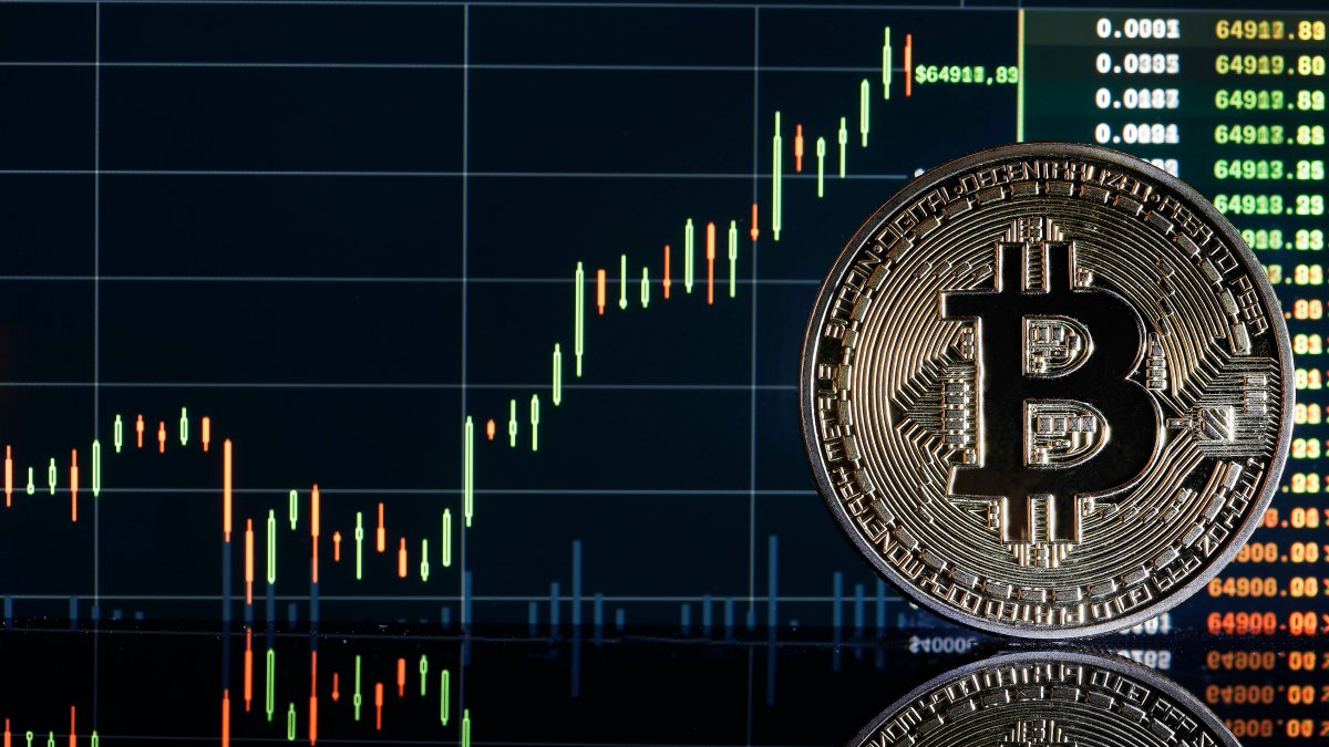 Bitcoin Jumps More Than 7% as Cryptocurrencies Rebound After Major Sell-Off - Vimarsana News