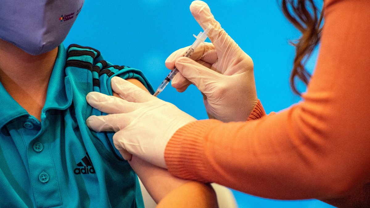 Illinois Coronavirus Updates: Bivalent COVID Vaccine for Kids, When Shots Could Begin - Vimarsana News