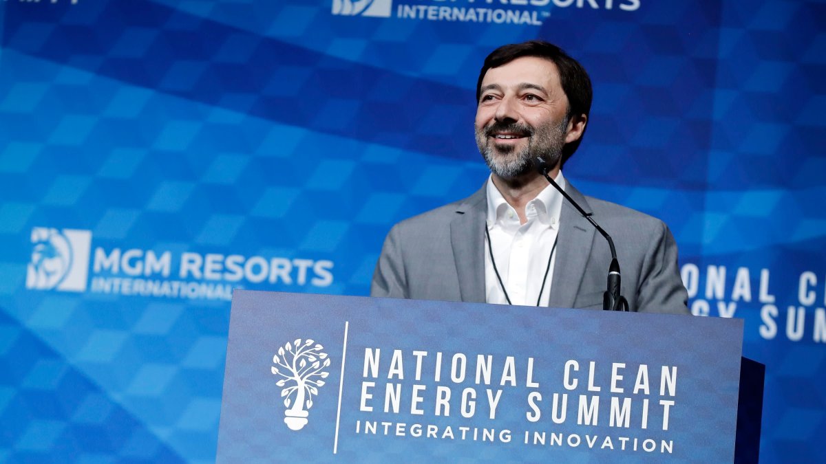 Here's Why One Solar Industry Veteran Is Betting Big on Clean Hydrogen - Vimarsana News