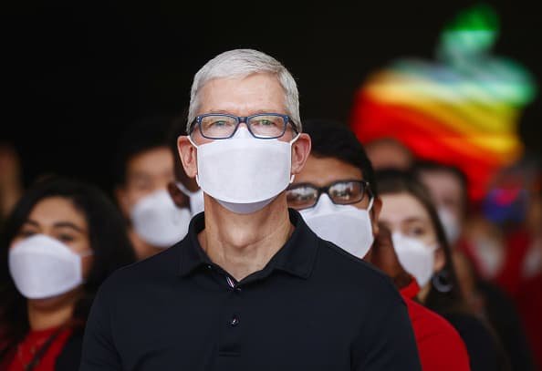 Apple Is Like a 'Freight Train at the Moment,' Tech Analyst Says – NBC Chicago - Vimarsana News