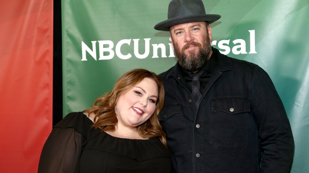 Chrissy Metz Says Filming Kate and Toby’s Final ‘This Is Us’ Scenes(02)