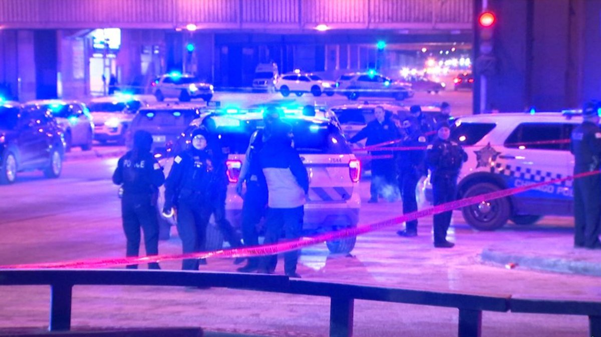 DEVELOPING: Suspect Hurt in Police-Involved Shooting in Chicago's Loop - Vimarsana News