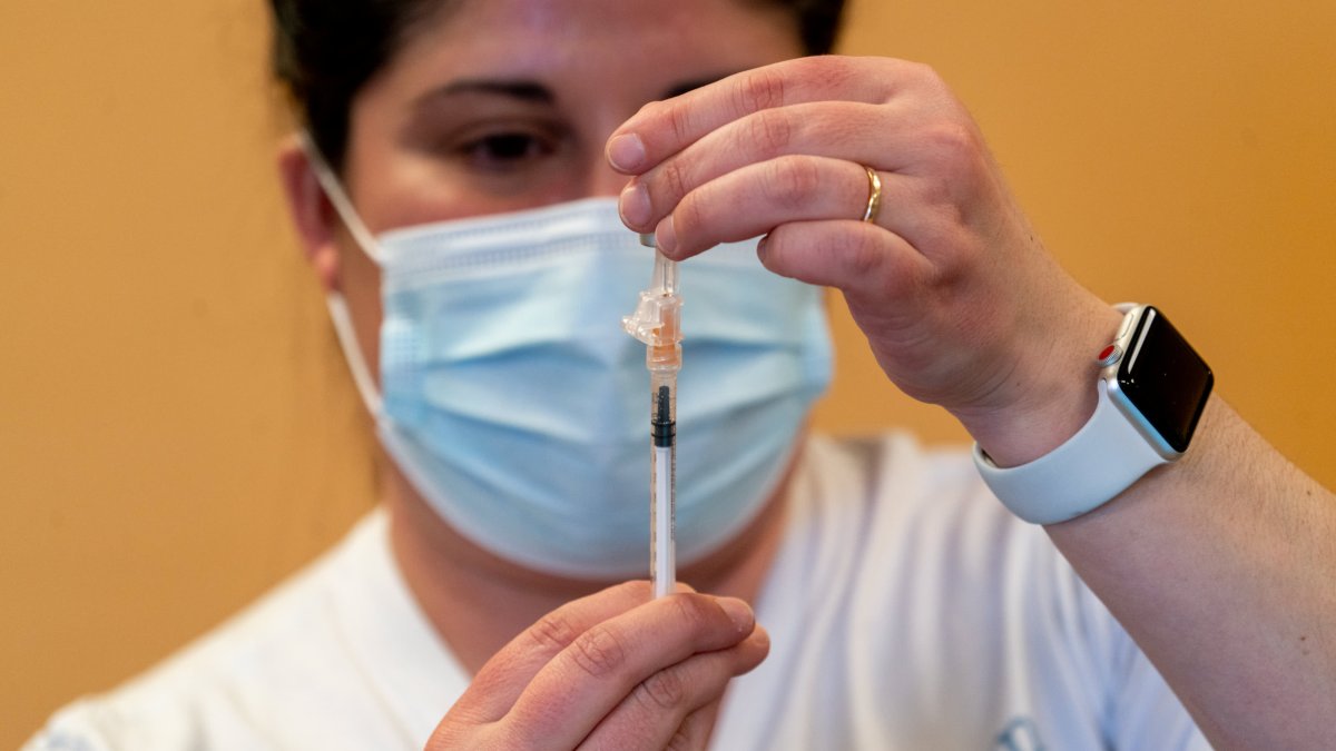 Illinois Coronavirus Updates: Symptoms in Kids, Will You Need a Fourth Shot? - Vimarsana News