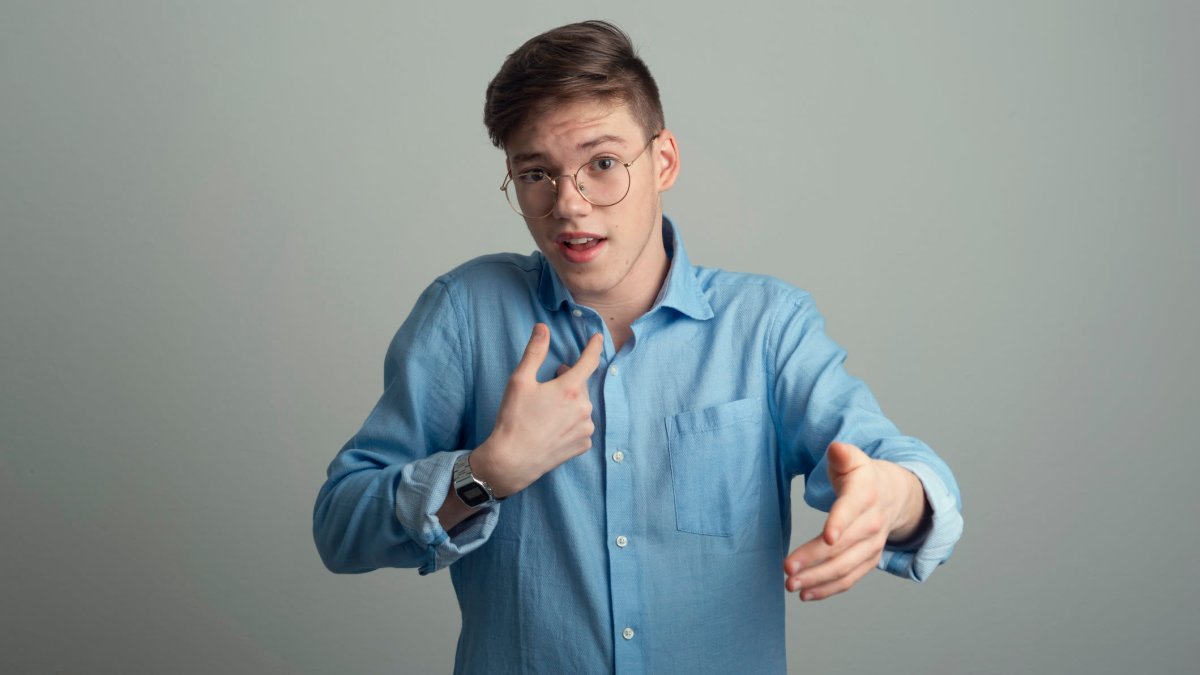 Avoid These 5 Types of Words and Phrases That Make You Sound 'Immature' and 'All Over the Place,' Says Speech Expert – NBC Chicago - Vimarsana News