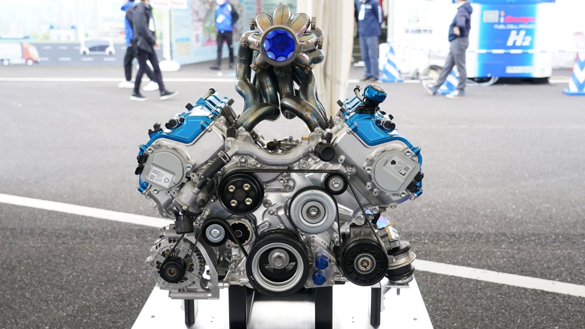 Toyota and Yamaha Are Developing a Hydrogen-Fueled V8 Engine - Vimarsana News