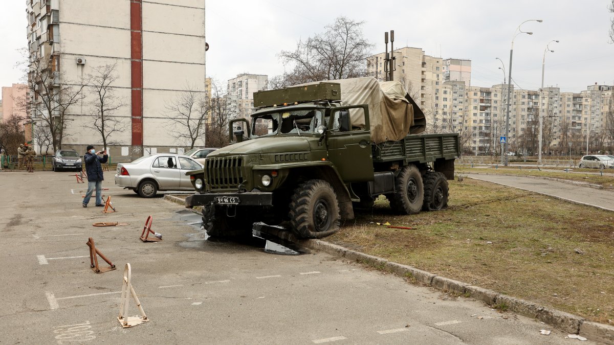 Russia Presses Invasion to Outskirts of Ukrainian Capital; Blasts Heard