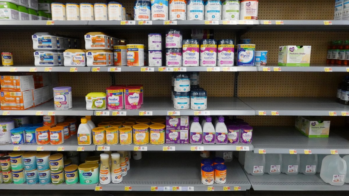 Walgreens, Target Place Limits on Baby Formula Due to Supply Shortages –  NBC Chicago