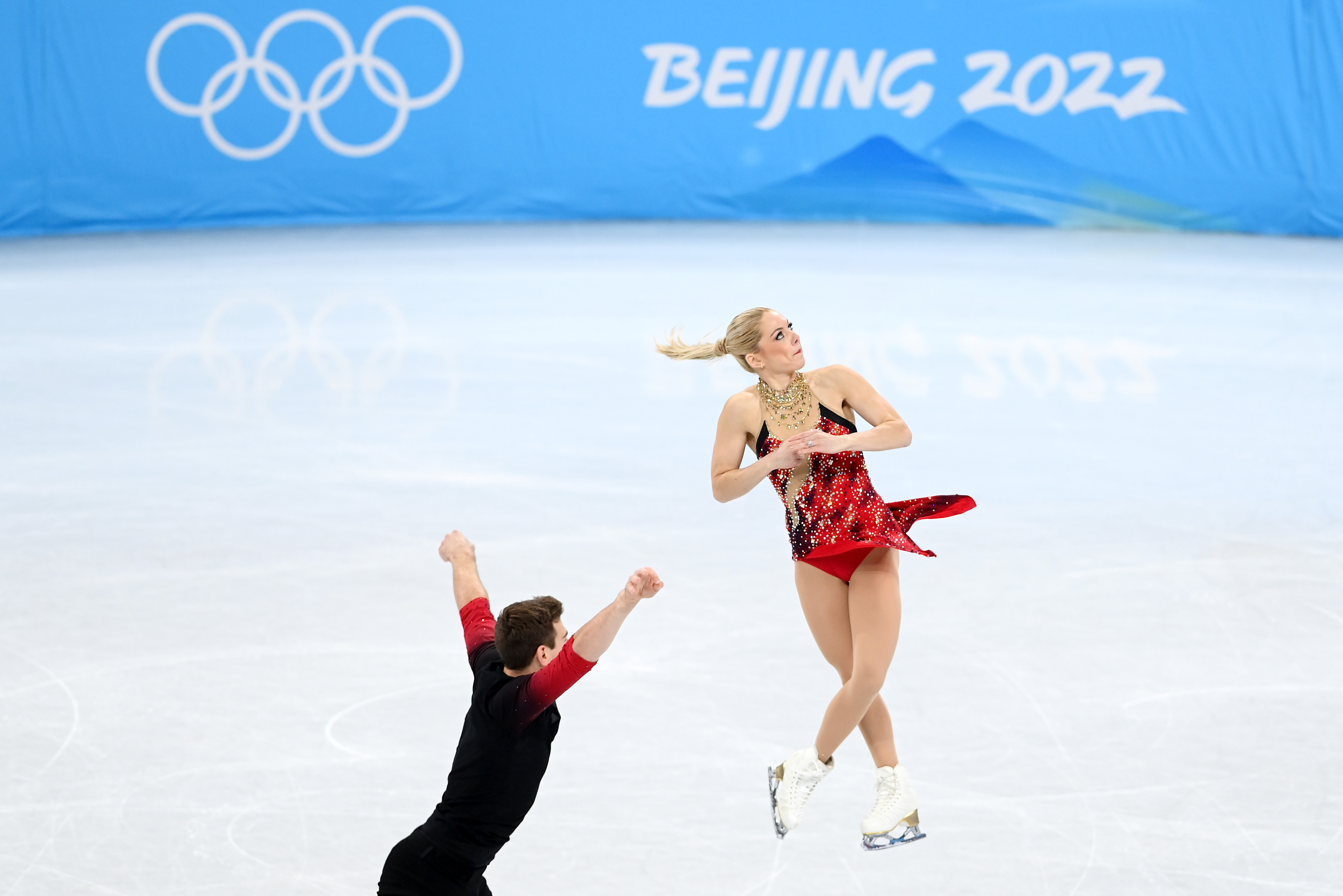 What is Ice Dancing and is It Different From Figure Skating? Heres What to Know