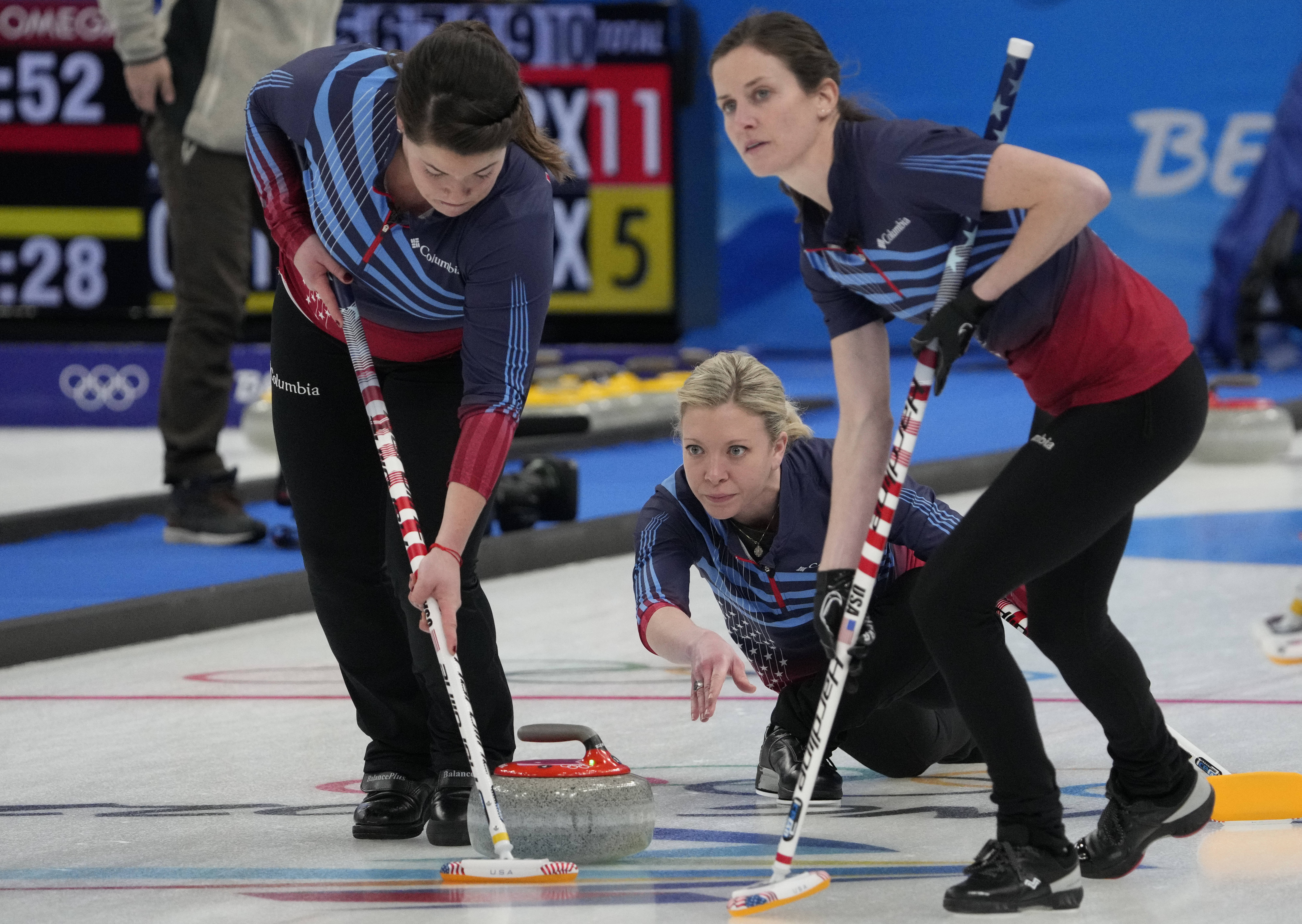 Team Usa Dominates In Women S Curling Match At Winter Olympics Nbc Los Angeles
