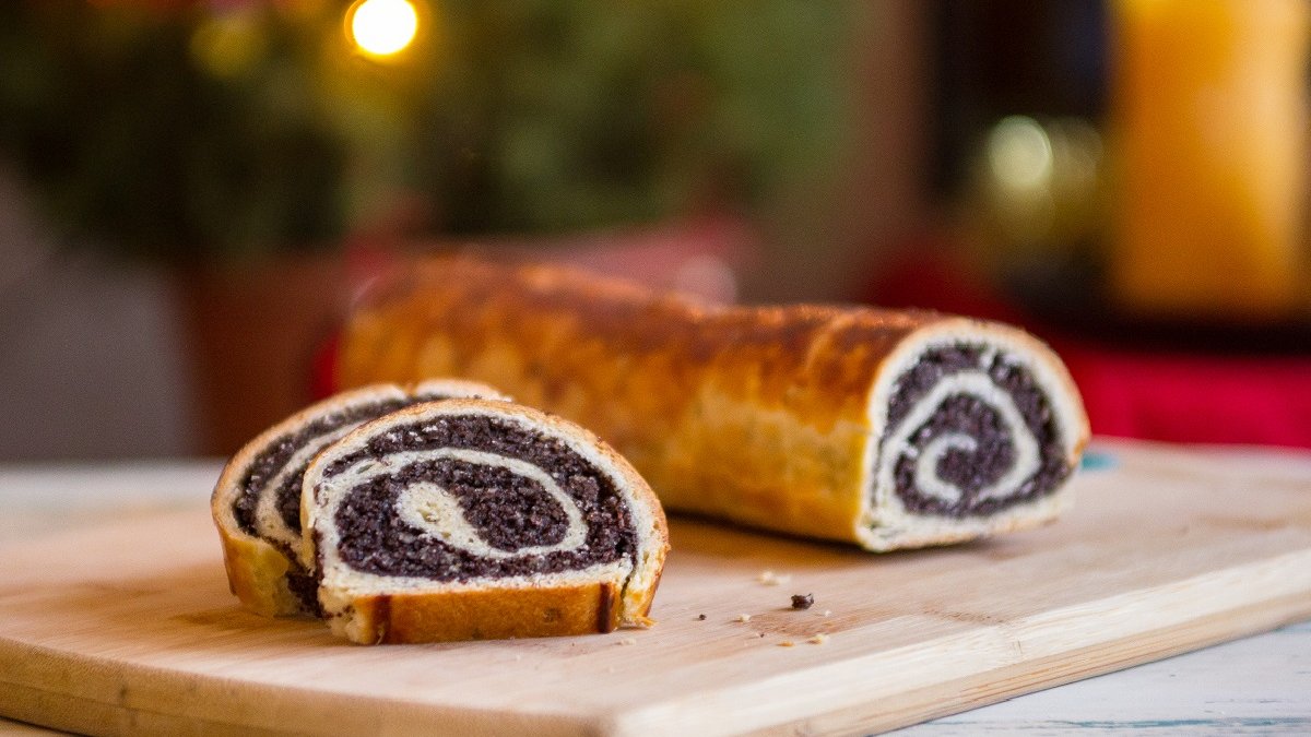 Chicago-Area Woman Alleges Poppy Seek Cake Led to Positive Opiate Test - Vimarsana News