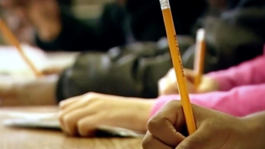 Masks Now Required at Evanston Township High School as COVID Cases Rise – NBC Chicago - Vimarsana News