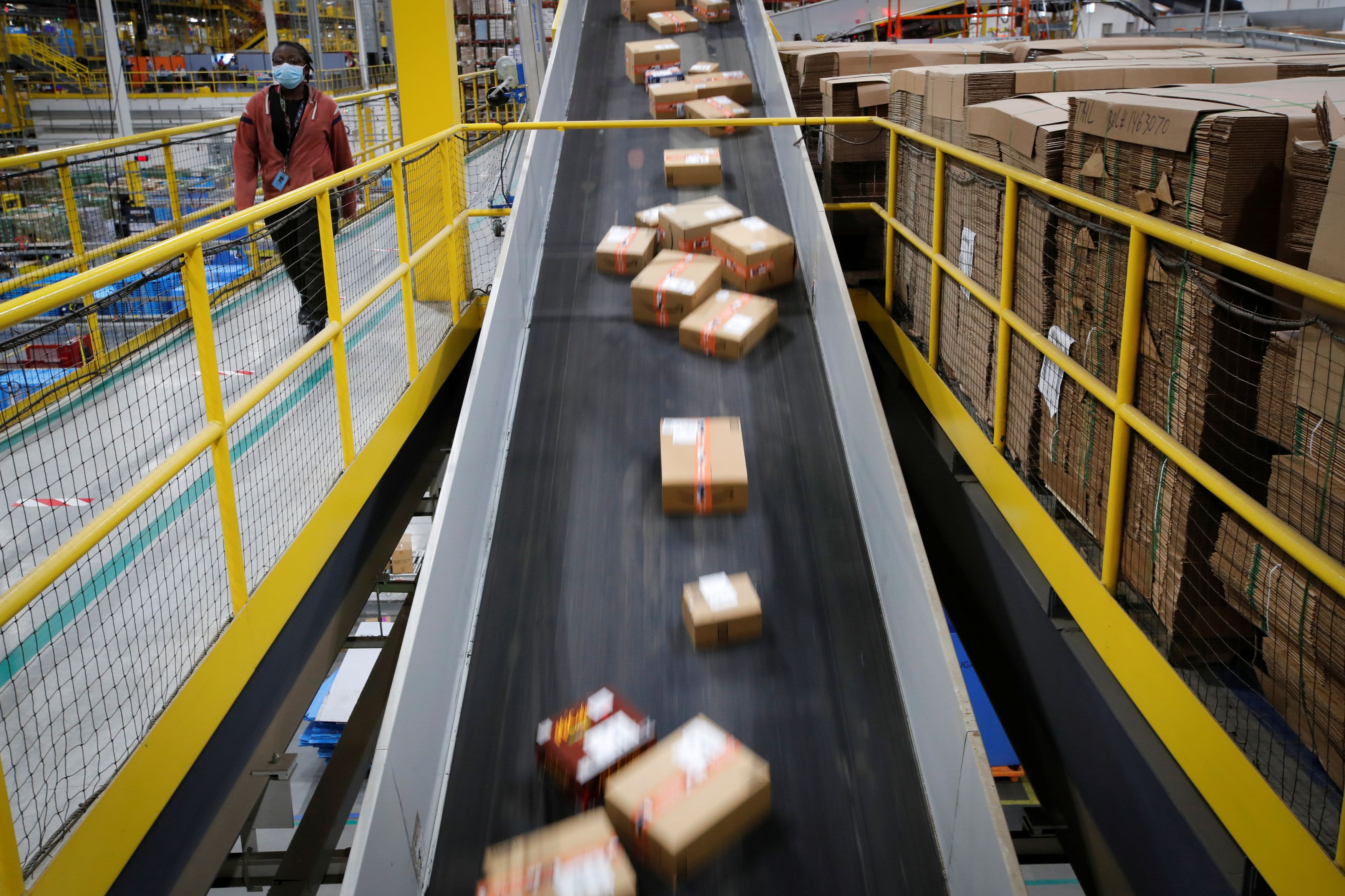 On Cyber Monday, South Suburban Amazon Warehouse Workers Plan Walkout