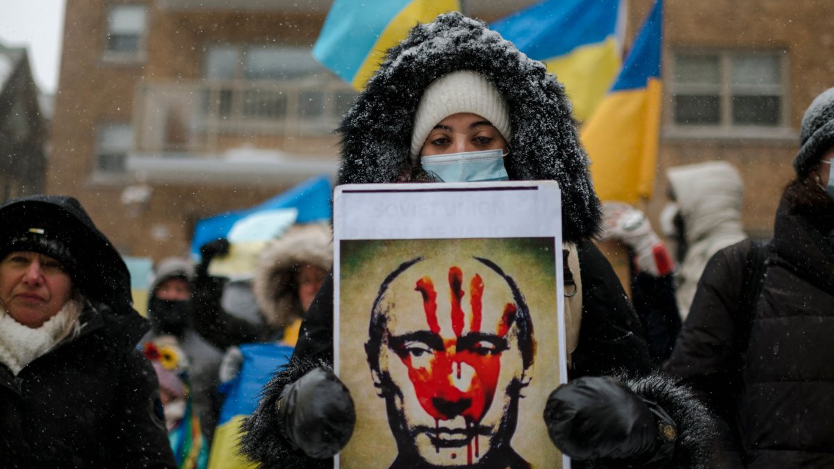 Putin's Popularity Soared After Russia Invaded Crimea. This Time, It's Different - Vimarsana News