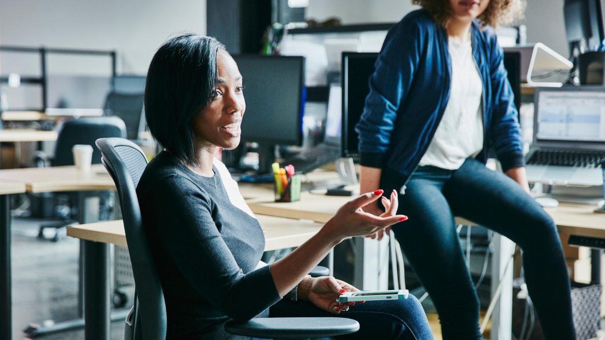 Women Are Using the Great Resignation to Negotiate Raises Or Quit for Better Pay Elsewhere - Vimarsana News