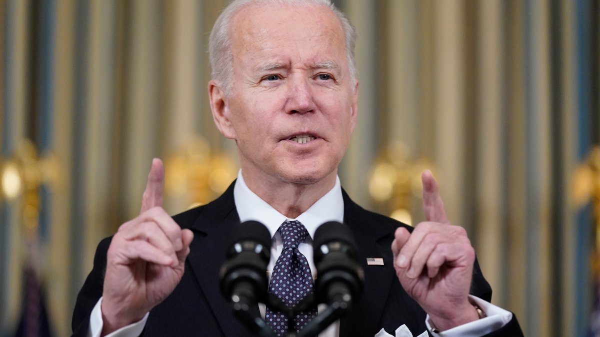 Biden Says Remark on Putin's Power Was About 'Moral Outrage' – NBC Chicago - Vimarsana News
